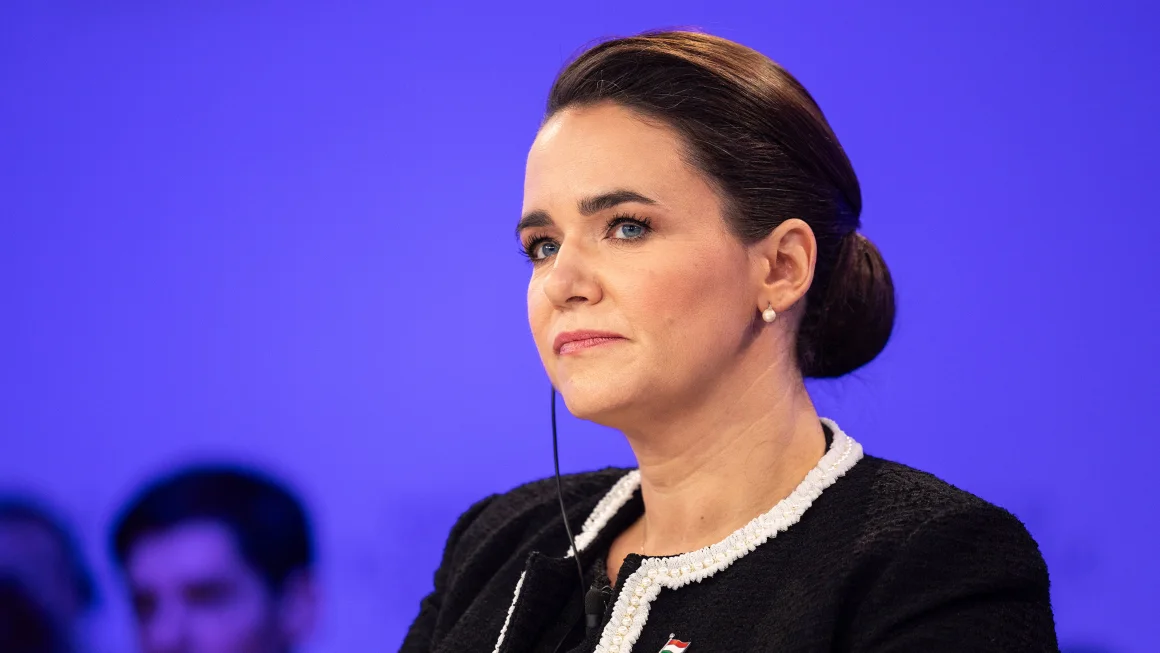 ''I made a mistake,'' Hungarian President says as she resigns