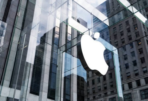Apple Sued for Monopolizing iPhone