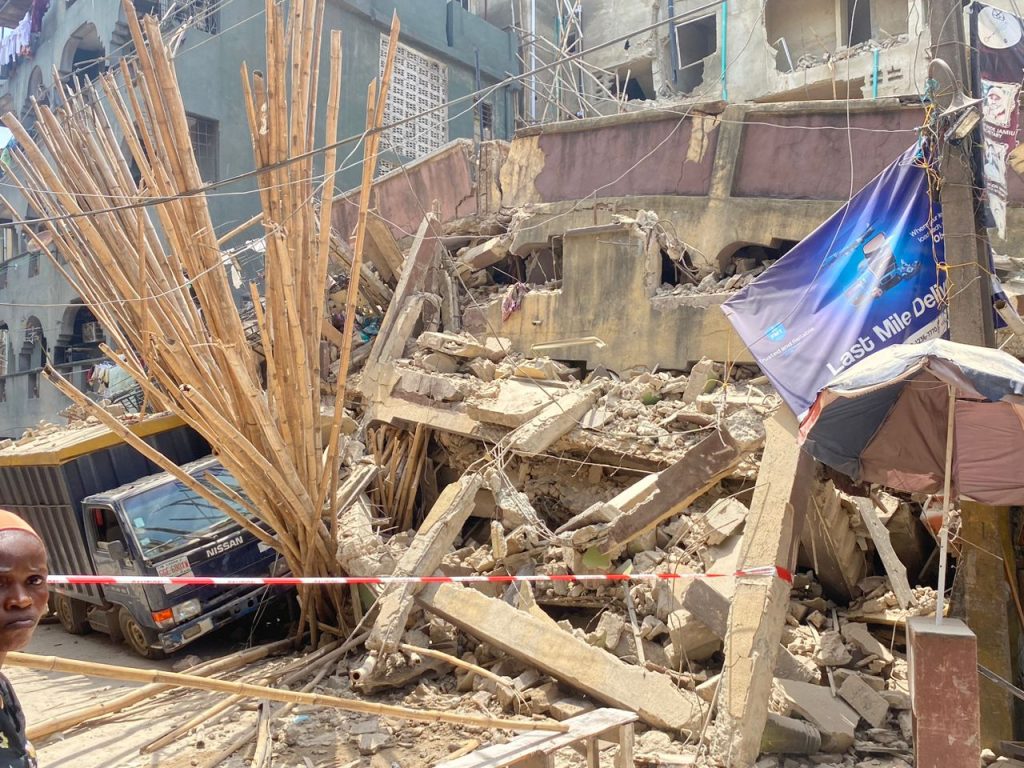 Panic As Another Building Collapses In Lagos - West Africa Weekly