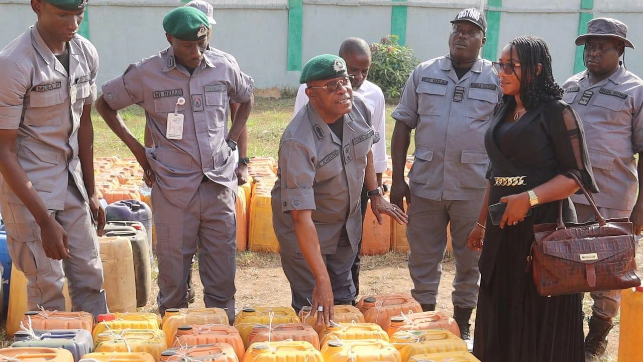 Nigeria Customs Service (NCS) has announced the auctioning of 15,325 litres of seized petrol to members of the public at ₦400 per litre, an initiative claimed to alleviate transportation challenges during the festive season.